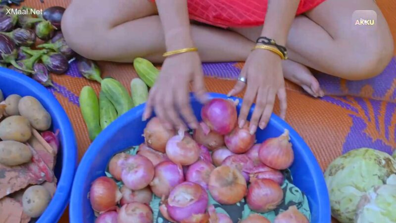 Thumbnail No 1 from Ghar Ki Baatein Episode 2.